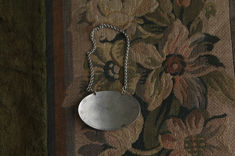 シルバープレートボトルタグ MEDEIRA　マデイラワイン　イギリス