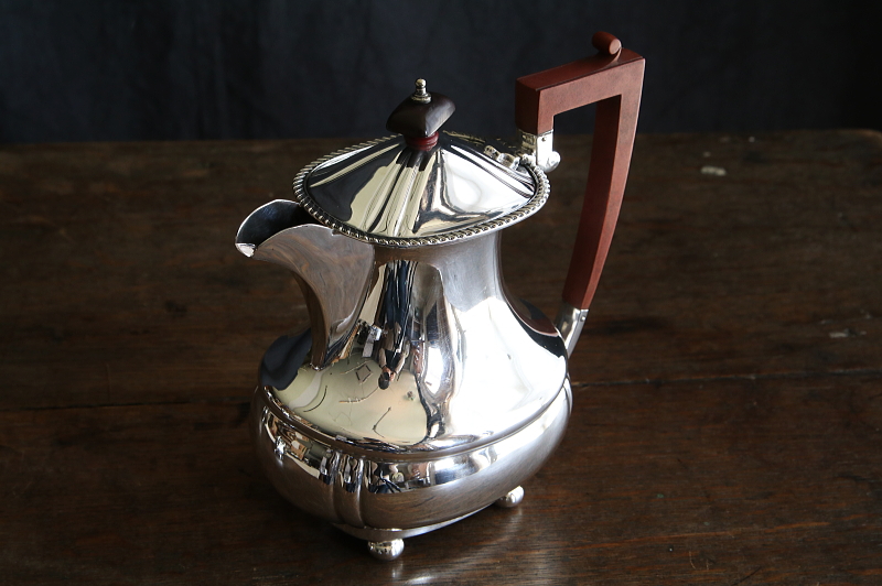 シルバープレートティー4点セット　イギリス　アンティークストリュフ