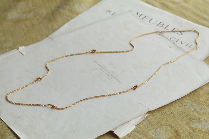 ゴールドトーンメタル　ロープチェーンネックレス　結び目　アンティークストリュフ