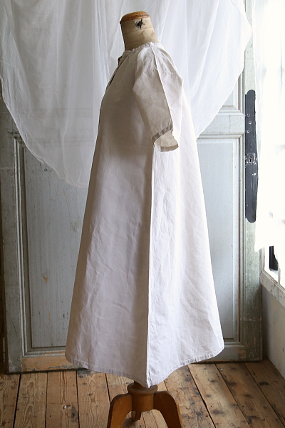 イニシャル刺繍のリネンナイティ　フランス　アンティークストリュフ