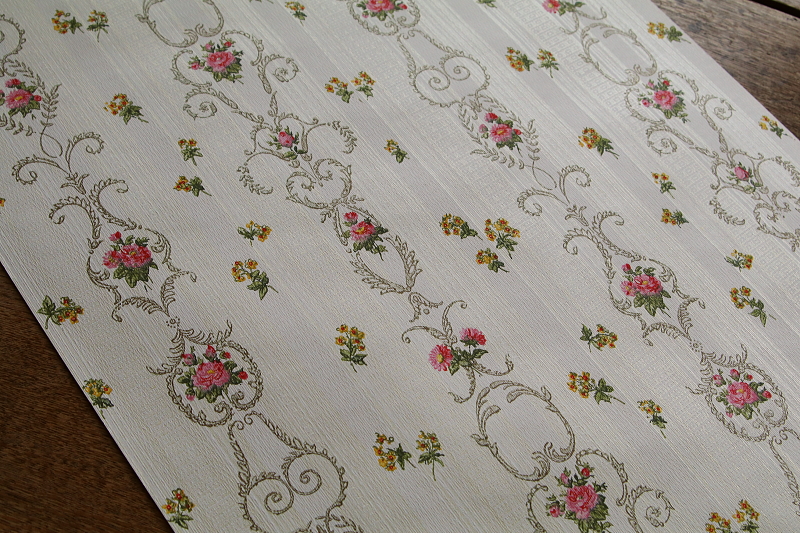 小薔薇のウォールペーパー　フランス　アンティークストリュフ 20250919