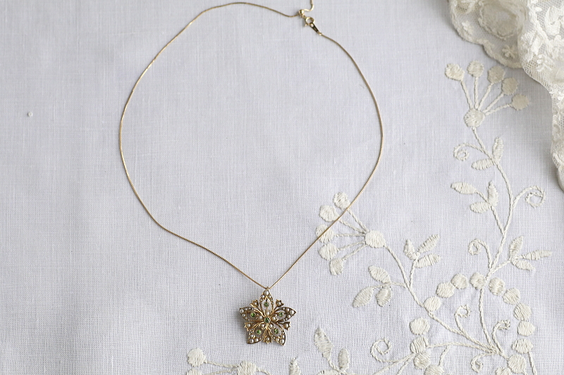 デマントイドガーネット　パール　フラワーペンダントブローチ　イギリス　アンティークストリュフ 202602027