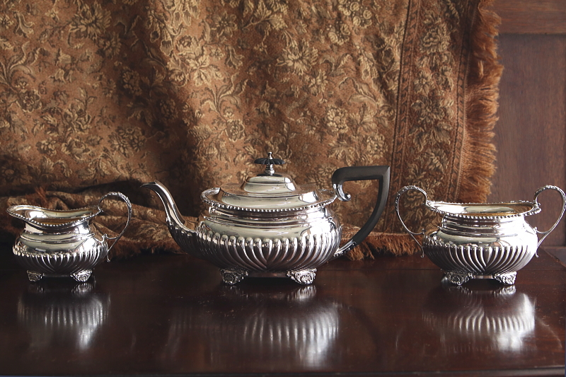 シェルパターン　ティー3点セット　イギリス　アンティークストリュフ