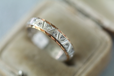 ホワイトスピネルエタニティリング　イギリス　アンティークストリュフ