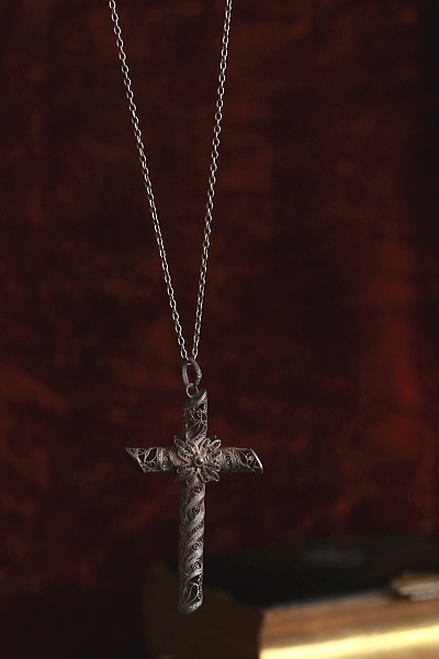 オールドシルバーフィリグリーペンダント　ヨーロッパ　アンティークストリュフ