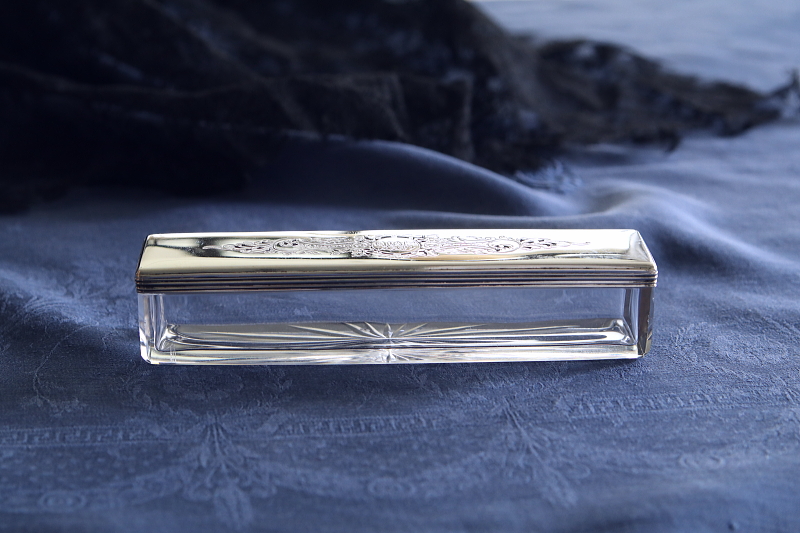 銀蓋のハットピンボックス　イギリス　アーリーヴィクトリアン　アンティークストリュフ