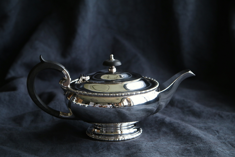 walker and hall シルバープレートティー四点揃い　ティーポット　イギリス アンティークストリュフ