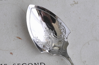 シルバースモールジャムスプーン　イギリス　エドワーディアン　アンティークストリュフ