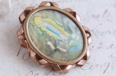 ルルドのスーベニールブローチ　フランス　アンティークストリュフ