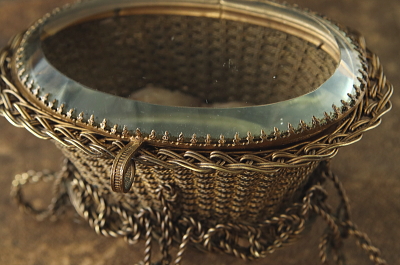 ワイヤーパニエのジュエリーボックス　アンティークジュエリー　ヴィンテージジュエリー　フランス　アンティークストリュフ