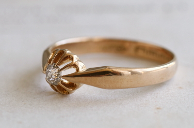 オールドマインカットダイヤモンド　ソリテールリング　エンゲージリング　婚約指輪　イギリス アンティークストリュフ