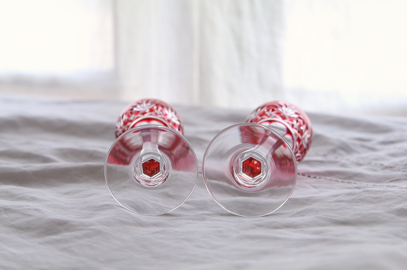 カットクリスタルクランベリーグラスペア　ヨーロッパ アンティークストリュフ