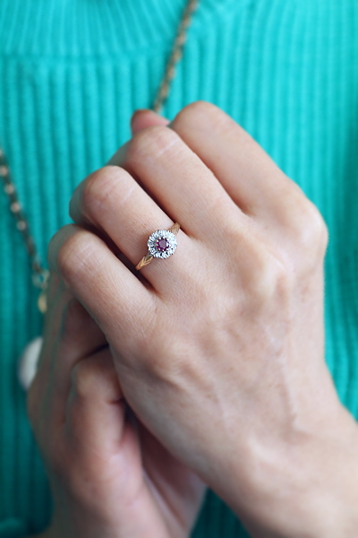 ルビーダイヤデイジーリング　ヴィンテージ　イギリス　アンティークストリュフ 20251218