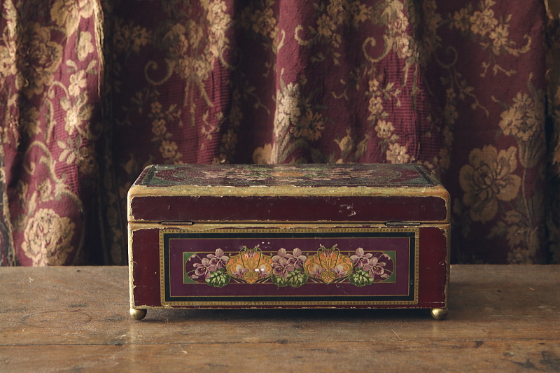 菫の紙貼りグローブボックス　コレクションボックス　ヨーロッパ　アンティークストリュフ