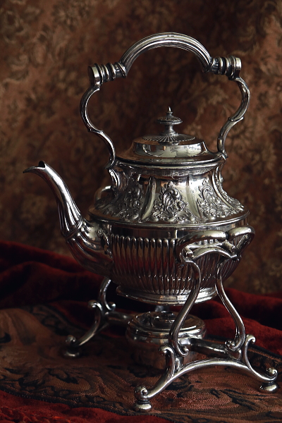 薔薇のレリーフのティーケトルアンドスタンド　philip ashberry and sons ヴィクトリアン　イギリス　アンティークストリュフ 20250604