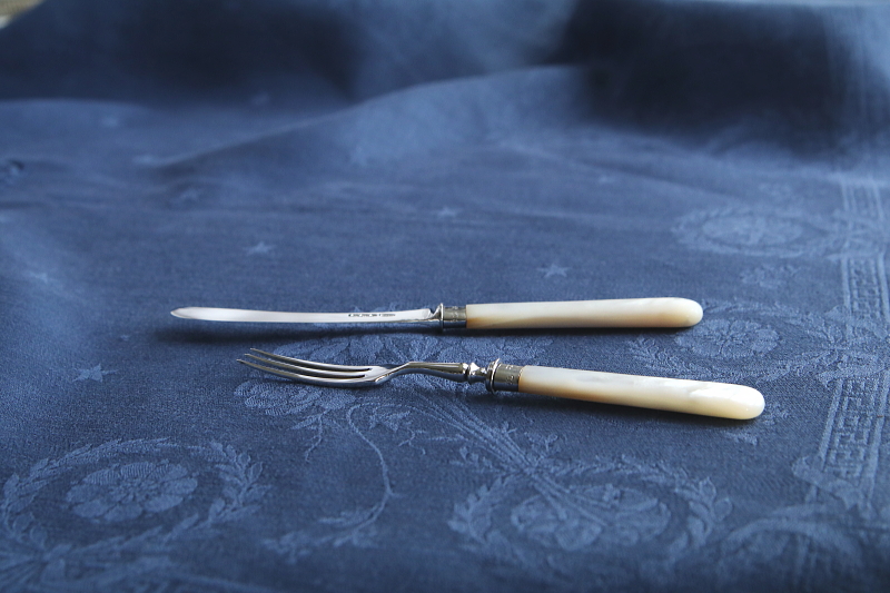 スターリングシルバー　ティーナイフアンドフォーク　マザーオブパール　イギリス　アンティークストリュフ