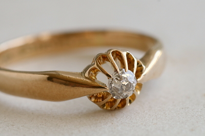 オールドマインカットダイヤモンド　ソリテールリング　エンゲージリング　婚約指輪　イギリス アンティークストリュフ