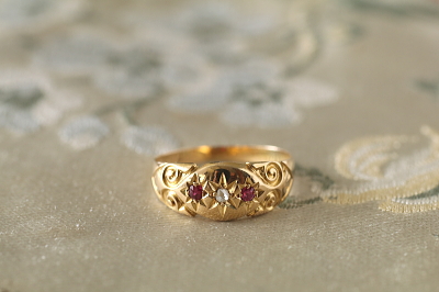 ダイヤモンドアンドルビー　ジプシーリング　イギリス