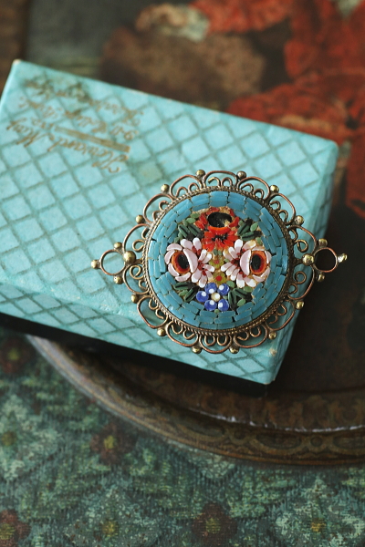 薔薇と勿忘草のマイクロモザイクブローチ　イタリア　アンティークストリュフ 20250730