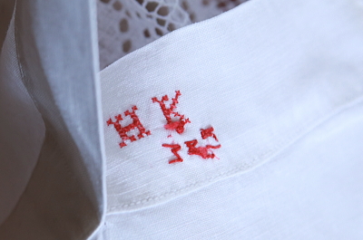 バラと小鳥のフィレレース　ベビーズデュベカバー　フランス　アンティークストリュフ