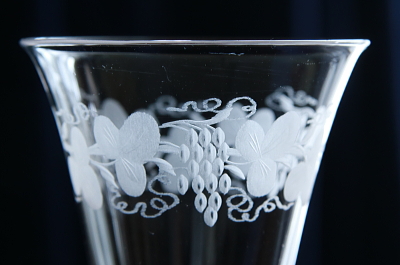 葡萄のエングレーヴィングクリスタルグラス　イギリス