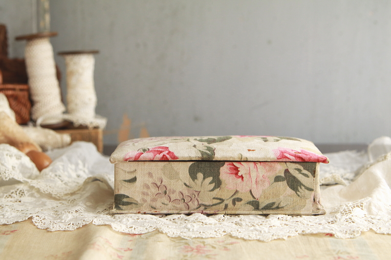 小さな薔薇のカルトナージュ　falcon works イギリス