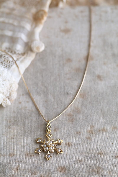 シードパール　立花のゴールドペンダント　アンティークジュエリー　イギリス　アンティークストリュフ 20251210