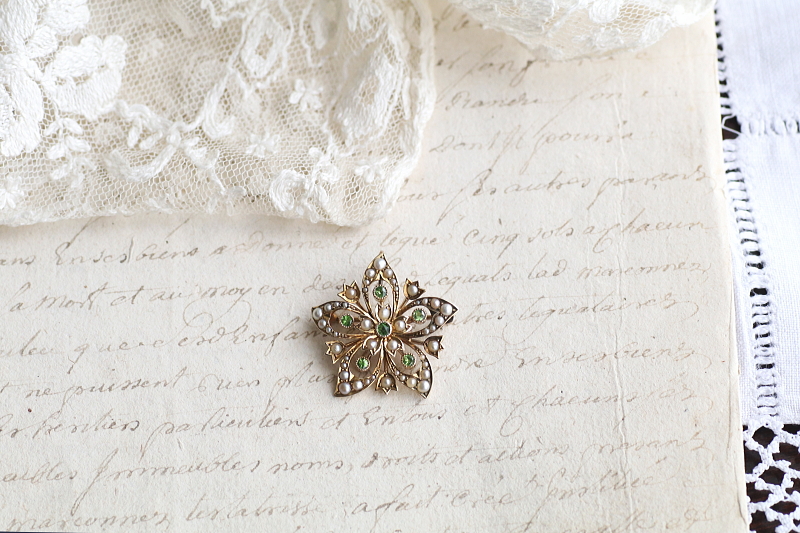 デマントイドガーネット　パール　フラワーペンダントブローチ　イギリス　アンティークストリュフ 202602027