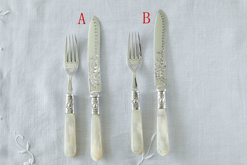 ハンドエングレーヴィングのデザートナイフ＆フォーク　イギリス　アンティークストリュフ
