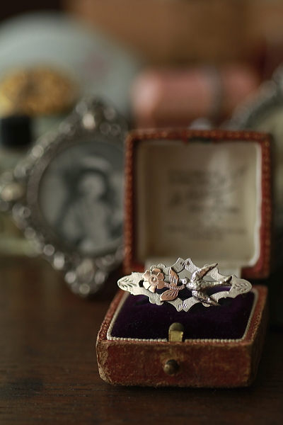 ツバメのシルバーブローチ　エドワーディアン　イギリス　アンティークストリュフ 20250530