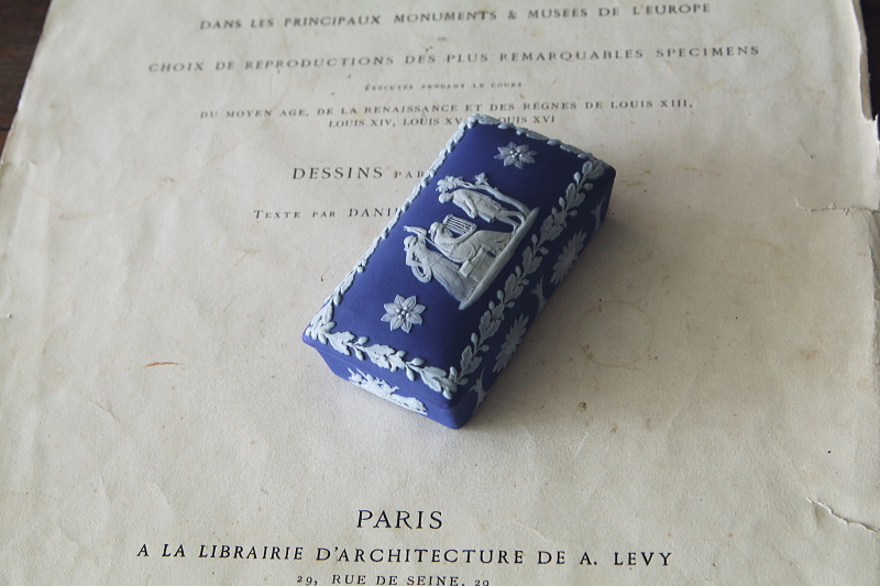 ジャスパーウェアのマッチボックス　wedewood ウェッジウッド　イギリス　アンティークストリュフ