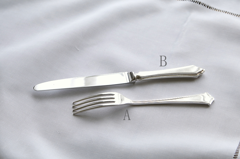 Elkingtonのテーブルフォーク　Mappin & Webbのテーブルナイフ　イギリス アンティークストリュフ