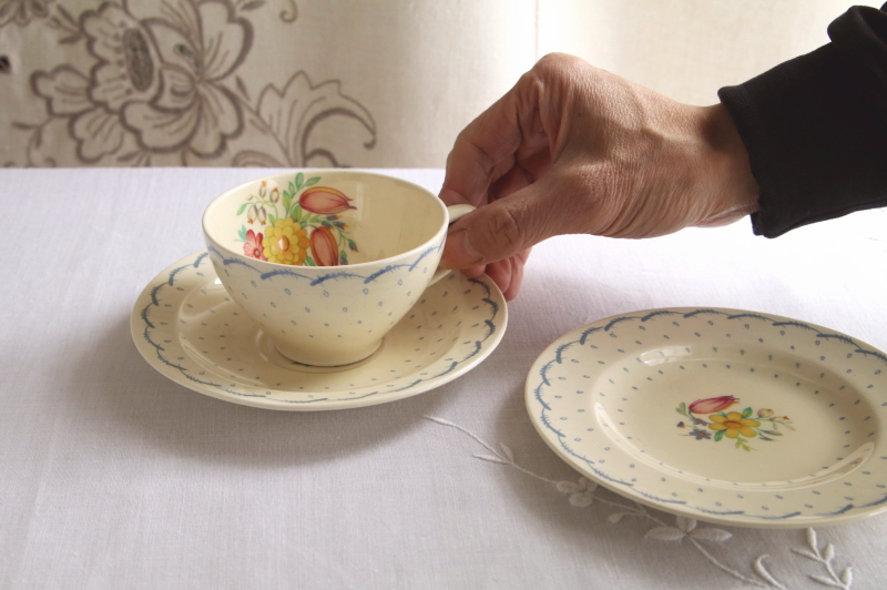 susie cooper スージークーパー　プランタン　ティーカップ　ティートリオ　イギリス　アンティークストリュフ