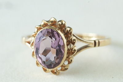 オーバルカットアメシストリング　イギリス　アンティークストリュフ