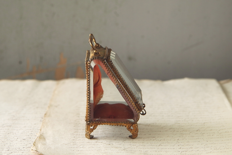 ポケットウォッチケース　ジュエリーケース　懐中時計　ルルド lourdes　フランス　アンティークストリュフ