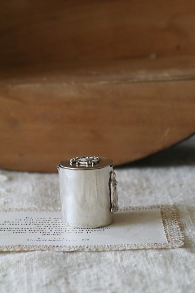 Notre Dame　ロザリオケース　フランス　アンティークストリュフ