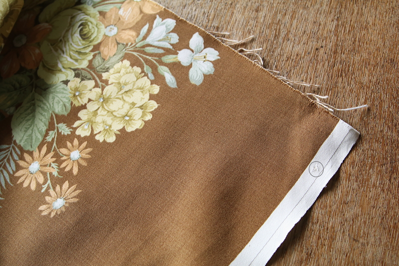 薔薇のフラワーベース　プリントファブリック　サンダーソン　sanderson イギリス　アンティークストリュフ