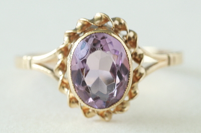 オーバルカットアメシストリング　イギリス　アンティークストリュフ