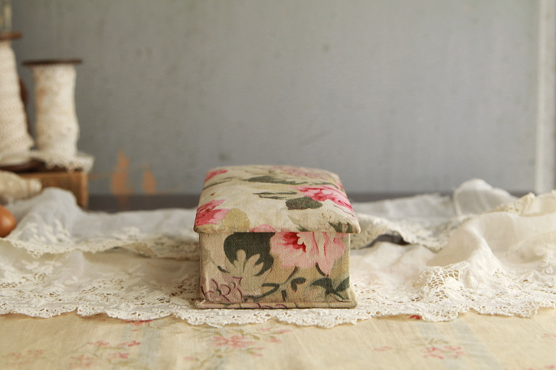 小さな薔薇のカルトナージュ　falcon works イギリス