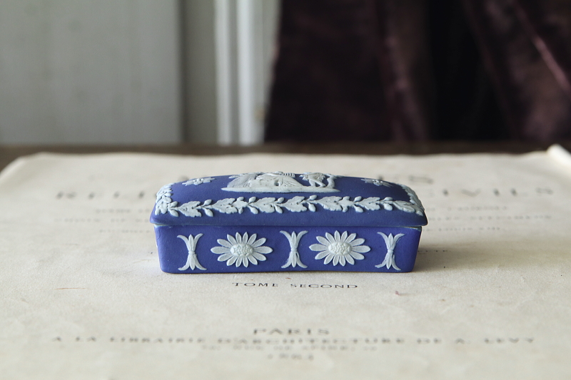 ジャスパーウェアのマッチボックス　wedewood ウェッジウッド　イギリス　アンティークストリュフ