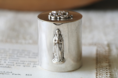 Notre Dame　ロザリオケース　フランス　アンティークストリュフ