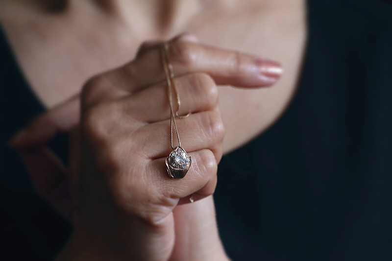 ローズカットダイヤモンド　ベルメイユペンダント　アンティークジュエリー　イギリス　アンティークストリュフ 20251210