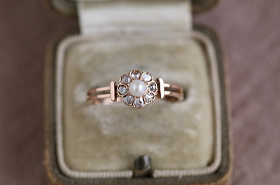 パールアンドローズカットダイヤ　デイジーリング　フランス　アンティークストリュフ