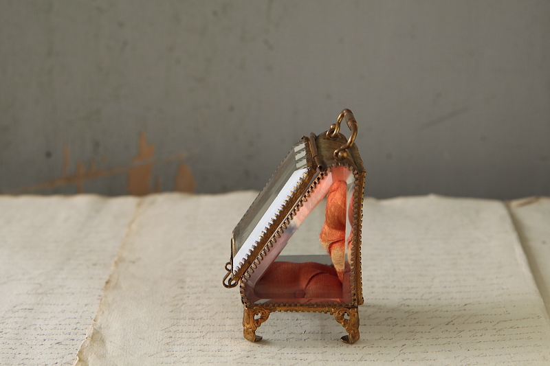 ポケットウォッチケース　ジュエリーケース　懐中時計　ルルド lourdes　フランス　アンティークストリュフ