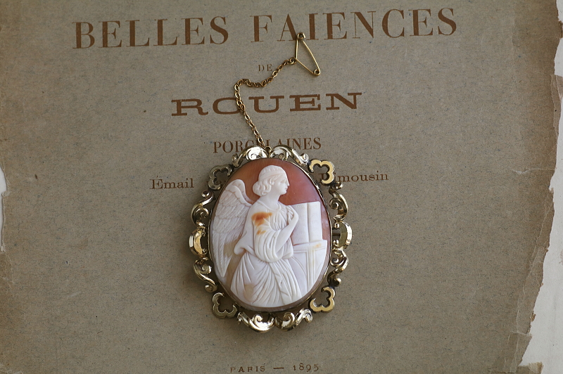 大天使のシェルカメオブローチ　ガブリエル　ヴィクトリアン　イギリス　アンティークストリュフ