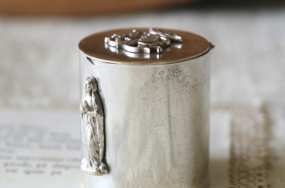 Notre Dame　ロザリオケース　フランス　アンティークストリュフ