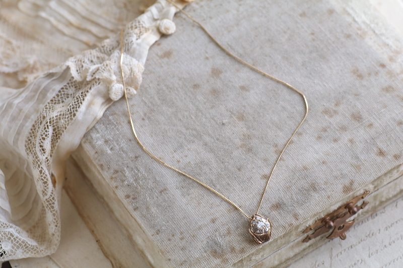 ローズカットダイヤモンド　ベルメイユペンダント　アンティークジュエリー　イギリス　アンティークストリュフ 20251210