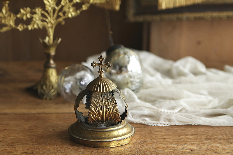 ブラスのランタントップ　フランス アンティークストリュフ 20251224