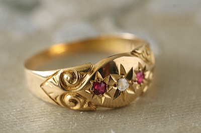 ダイヤモンドアンドルビー　ジプシーリング　イギリス