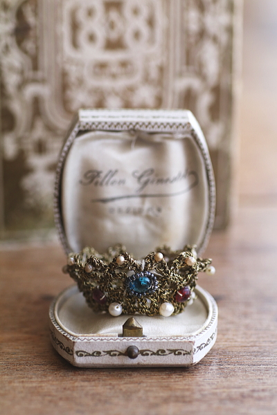 聖母マリア像のレースの冠　フランス　アンティークストリュフ 202602017